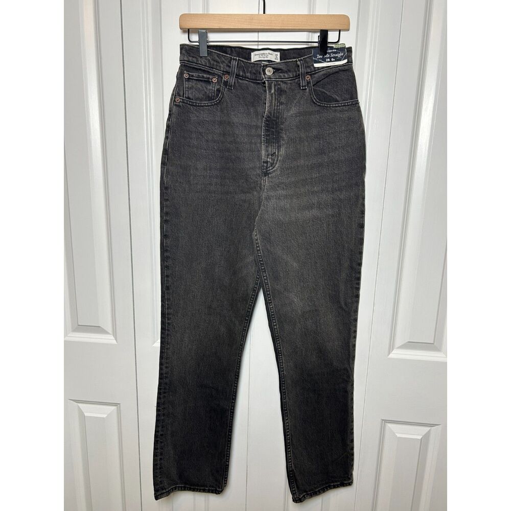NWT Abercrombie Curve Love The 90s Straight Ultra High Rise Jeans 28 6R Washed B